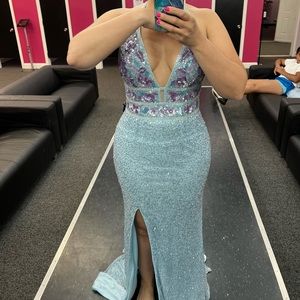 Beautiful Primavera Prom dress in Powder Blue size 6.